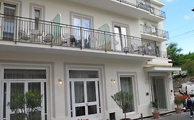 Hotel Club (Adults Only)